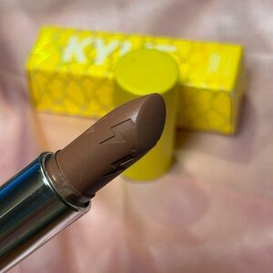 LE Kylie Cosmetics ‘Cosmic’ Lipstick